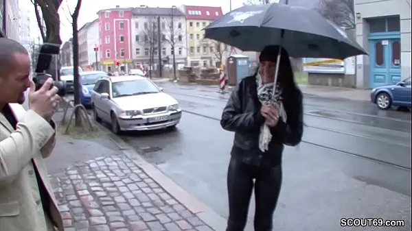 Új Teeny is approached on the street and fucked for money klassz filmek