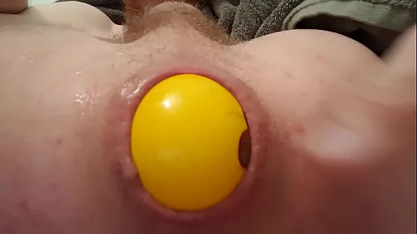 Nye I play with a 3 inch Yellow ball in my ass kule filmer