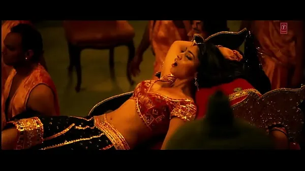 Nové Shriya Saran Nipple slip song skvelé filmy