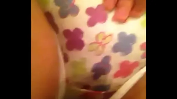 새로운 Princess peeing her panties 멋진 영화