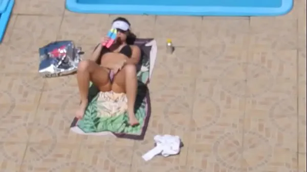 New Flagra safada masturbando Piscina Flagged Girl masturbate on the pool cool Movies