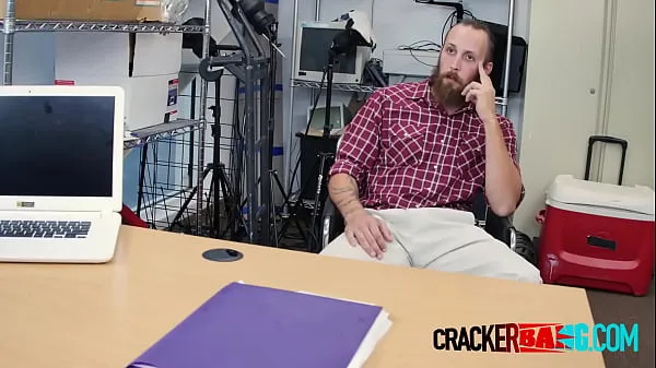 新しいBearded cracker is subdued into taking directors big cockクールな映画