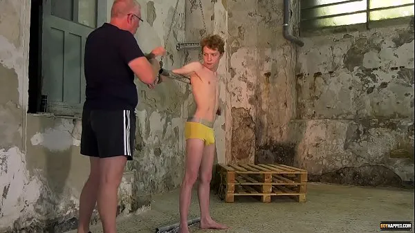 Νέες Ginger twink submits to bondage and nipple torment ενδιαφέρουσες ταινίες