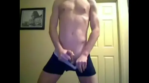 Nya Athletic guy jerks off in Calvin Klein boxers coola filmer