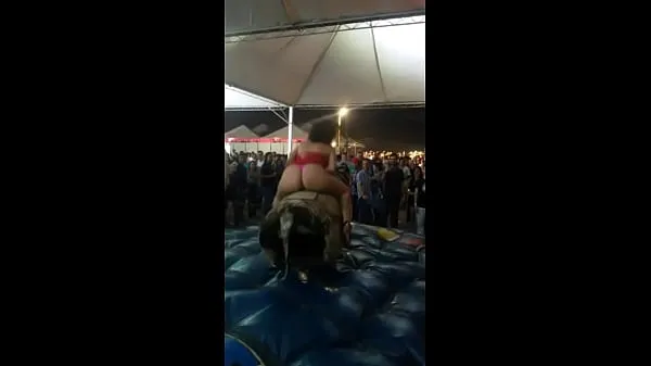 Nové b. teaches thong in mechanical bull skvělé filmy