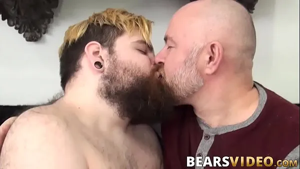 새로운 Bears named Claudio White and Guy English enjoy making love 멋진 영화