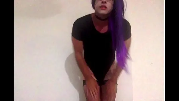 Nouveaux Poule mouillée crossdresser dans body avale propre sperme après secousses films sympas