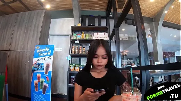 नई Drinking caffe with young Thai Girl शानदार फिल्में