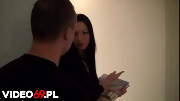 Νέες Polish porn - MILF real estate agent fucked by a client ενδιαφέρουσες ταινίες