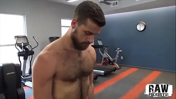 Νέες RawFuckBoys - Young hairy stud strokes big cock solo after hot workout ενδιαφέρουσες ταινίες