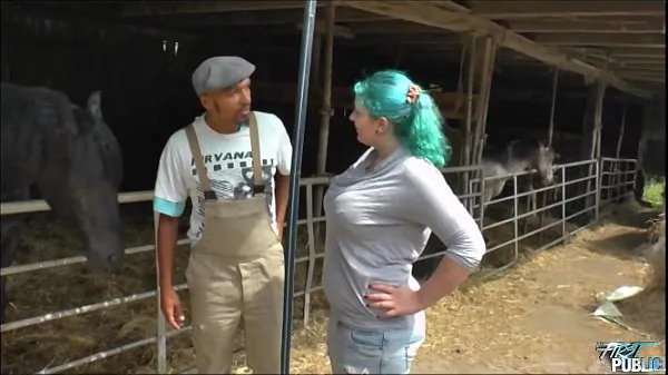 Nuovi Una ragazza dalle grandi tette voleva andare a cavallo e finalmente cavalcava un cazzo fantastici film