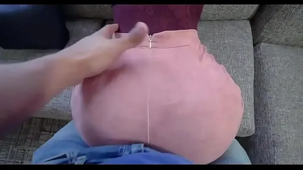 Nouveaux Je suçais ses seins comme une folle et elle remplissait ma belle-mère. Puis je doigte sa chatte, la chatte était déjà très humide. Je suis descendu et j'ai embrassé sa chatte, elle aspirait, j'ai pris sa chatte dans sa bouche films sympas