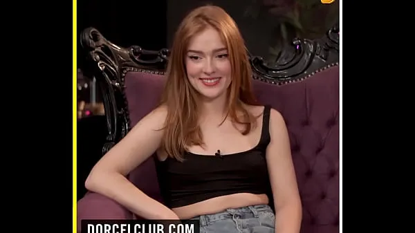 New INTERVIEW - Jia Lissa sing her song and playing the ukulele cool Movies