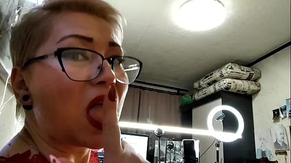 Neue Heute meine reife lustvolle Schlampe Frau in Rot, saugt aber immer noch gut und fickt in all ihren Löcherncoole Filme