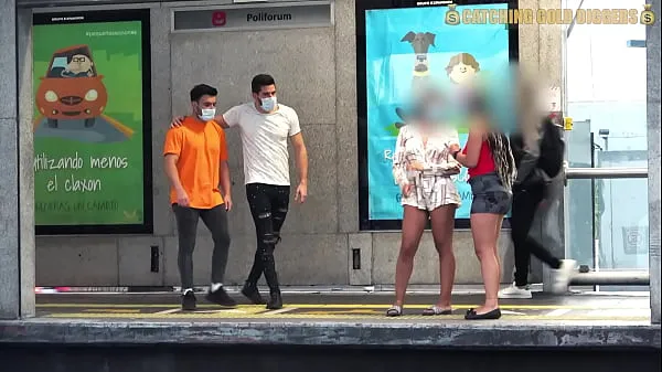 新しい2人の男の子が2人のベイビーと出会い、最終的にはクレイジーなフォーサムになりますクールな映画
