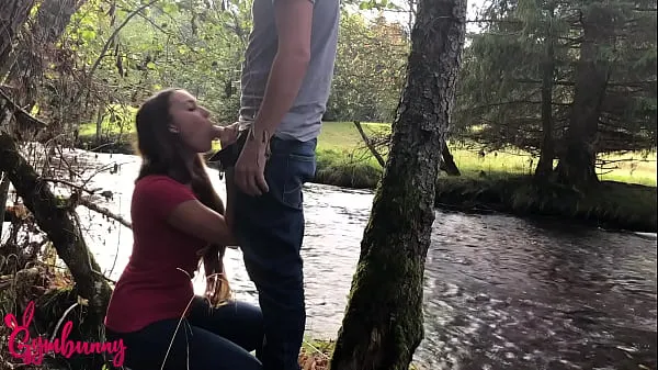 Nouveaux Il avait peur de tromper sa petite amie mais ma bouche l'a époustouflé films sympas