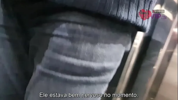 Nouveaux Déjeuner avec la Couronne. J'ai sucé ma chatte dans l'ascenseur et m'a donné un coup de pied dans l'Uber. - Cristina Almeida films sympas