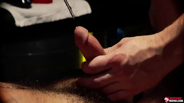 Nuevas Tristian Hunter toma su turno para estirar el culo de Liam Skye a pelo mientras Devin Franco es mamadopelículas interesantes