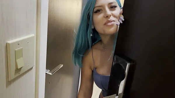 Uusia Casting Curvy: Blue Hair Thick Porn Star BEGS to Fuck Delivery Guy siistejä elokuvia