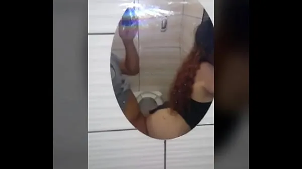 新公共性我刚在学校聚会上遇到她，最后在浴室里操她酷电影