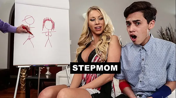 Nuovi Johnny Castle e Katie Morgan insegnano a Hung Stepson tutto sugli uccelli e le api fantastici film