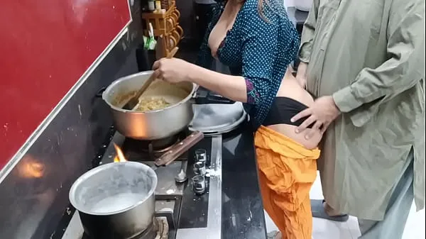 نئی Desi Housewife Anal Sex In Kitchen While She Is Cooking زبردست فلمیں