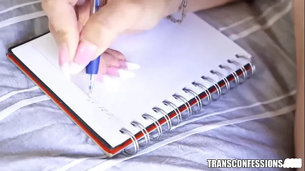 Nové Pervy TS Bambi Bliss In "Dear Diary, Today I've Noticed I AM A SLUT skvelé filmy